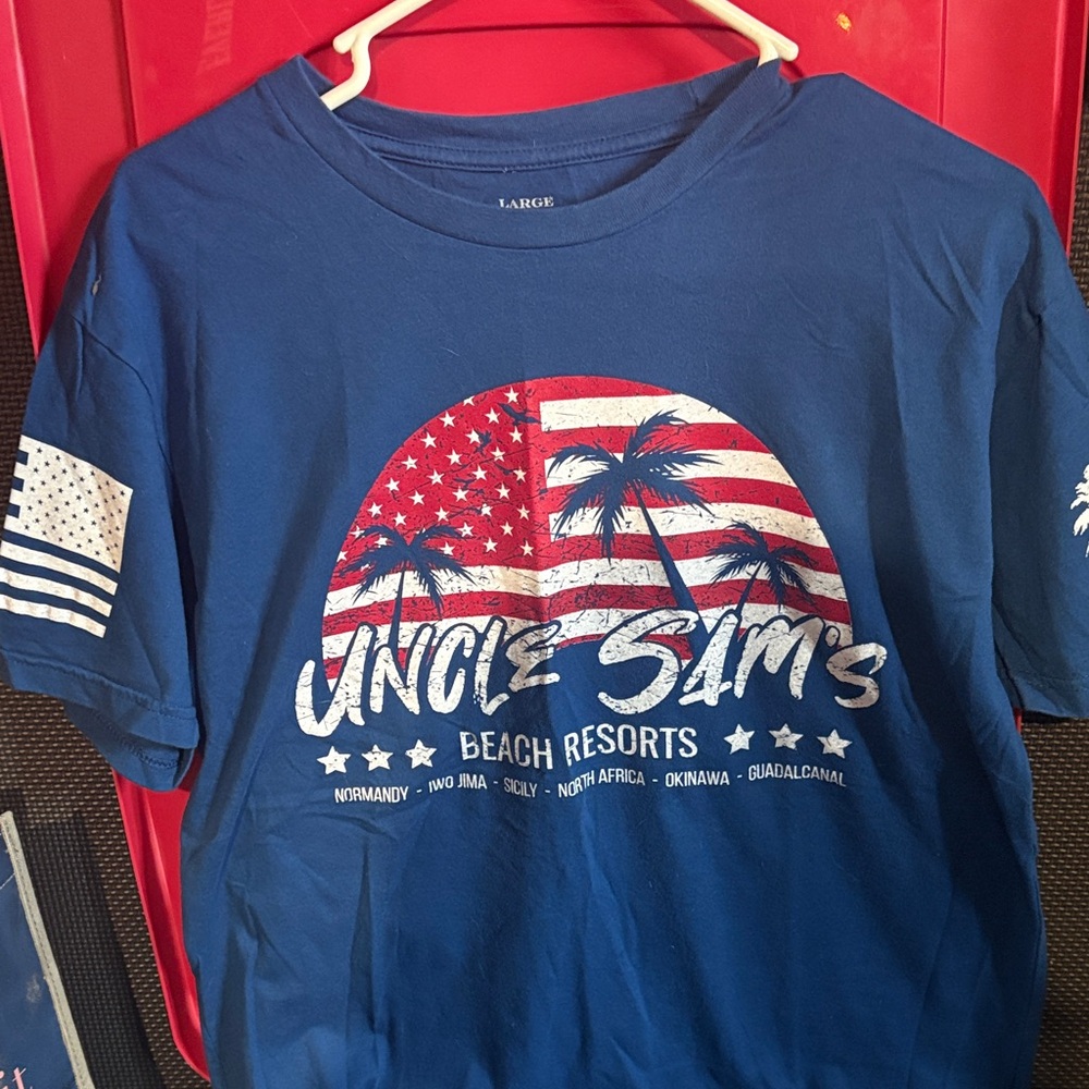 Grunt Style Blue Kids Graphic Tee with Red & White Patriotic Palm Design